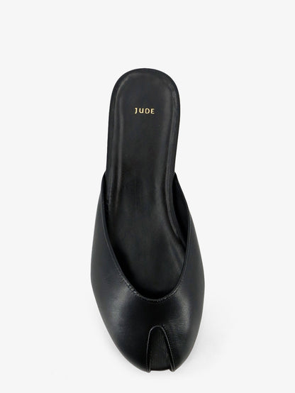 Date Flat leather sandals thumbnail