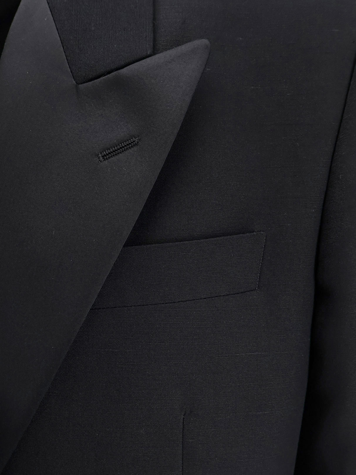 Soiree viscose and silk tuxedo