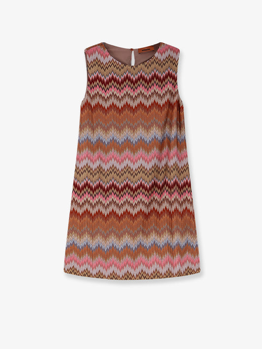 Short viscose dress with chevron pattern
