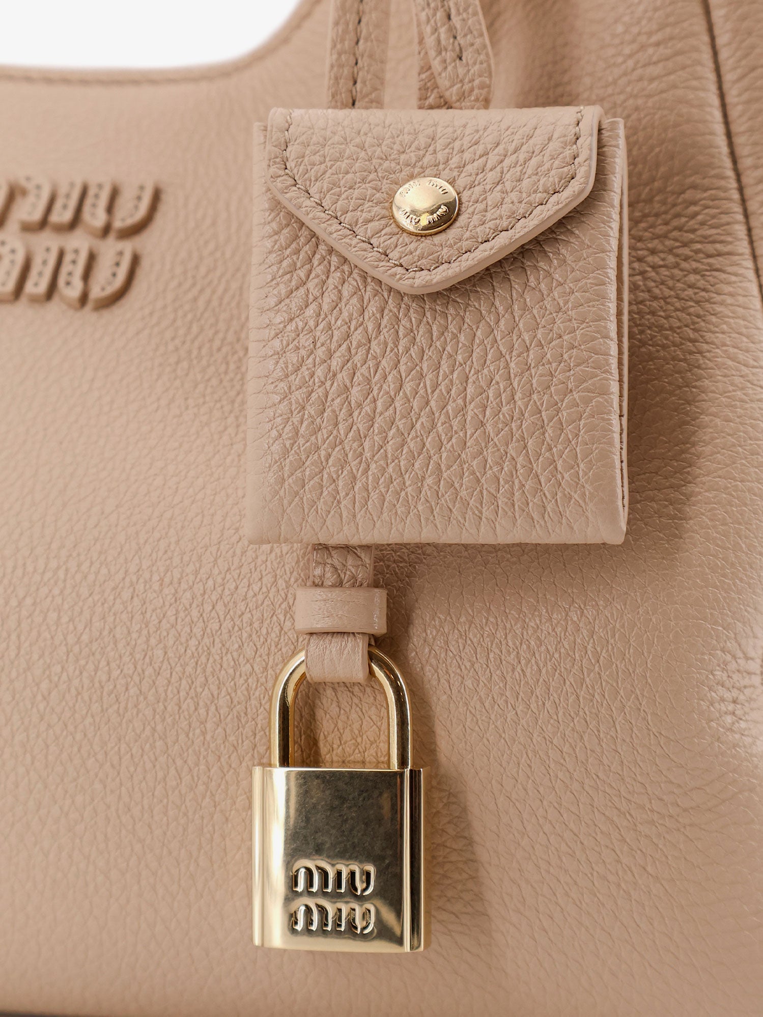 Hammered leather crossbody bag MIU MIU - Nugnes1920