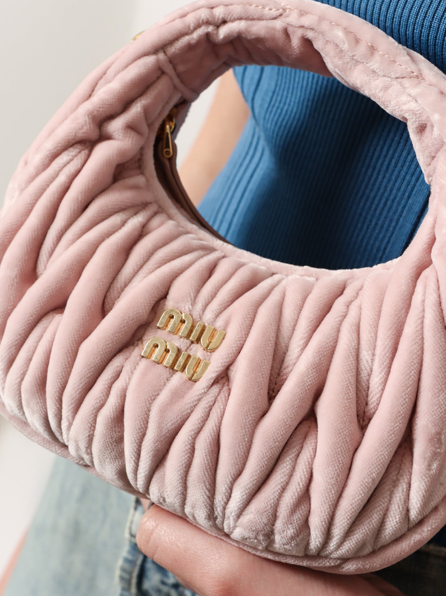 Wander matelassé velvet mini crossbody bag MIU MIU - Nugnes1920