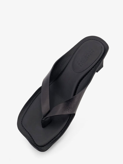 Leather sandals thumbnail
