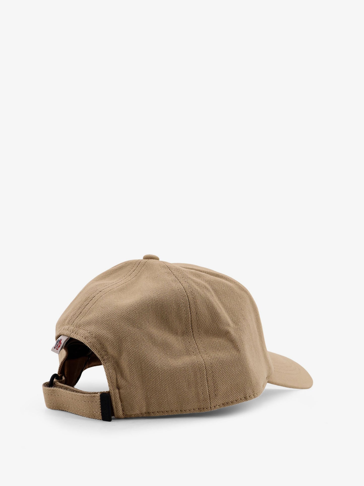 Cotton hat with logo patch on the front