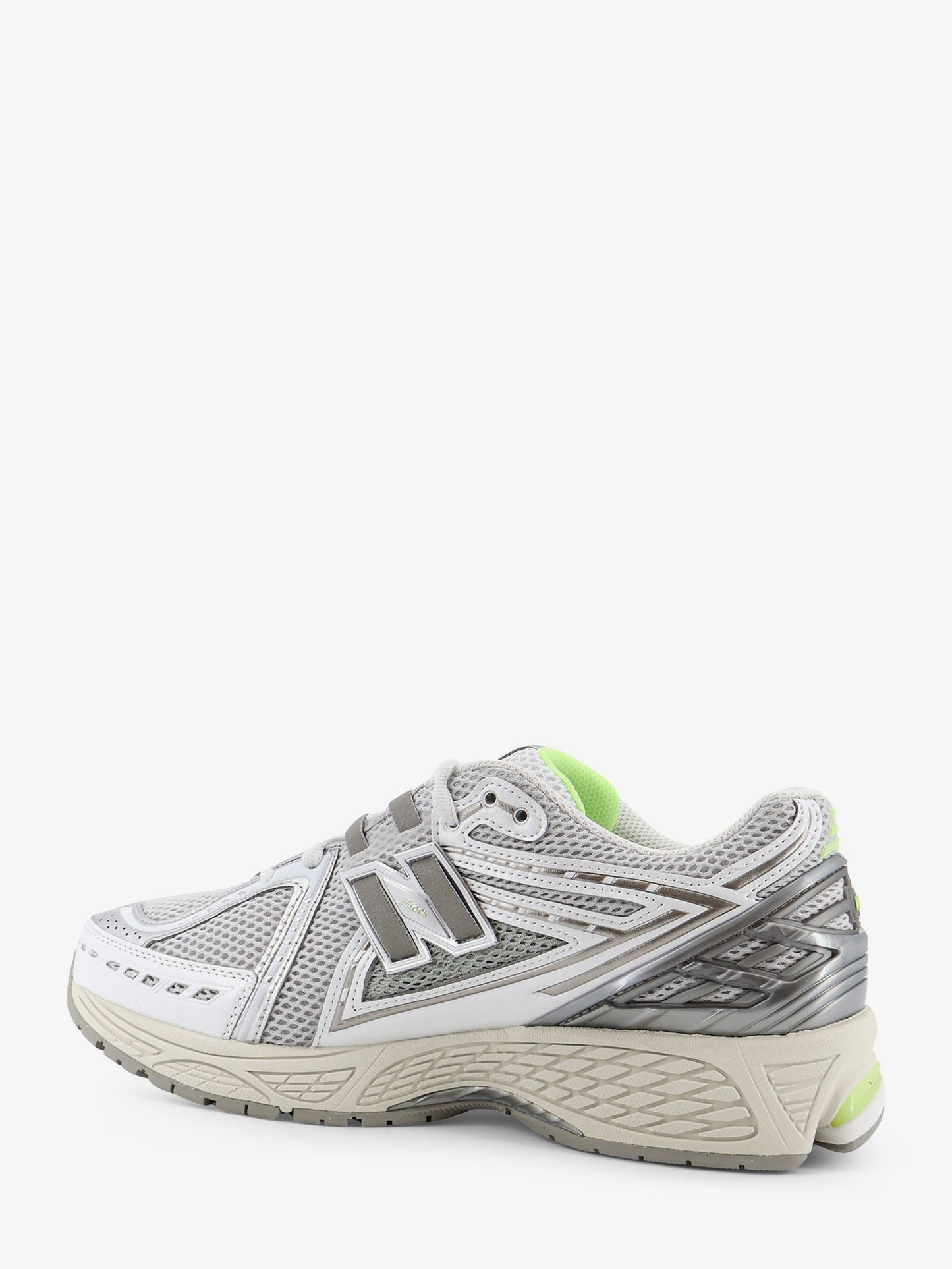 U19063 mesh sneakers with logo on the side