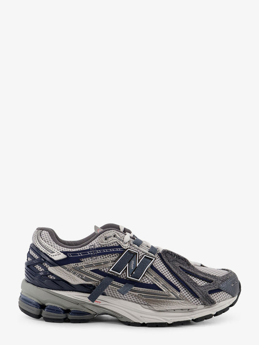 U19064 mesh sneakers with suede inserts