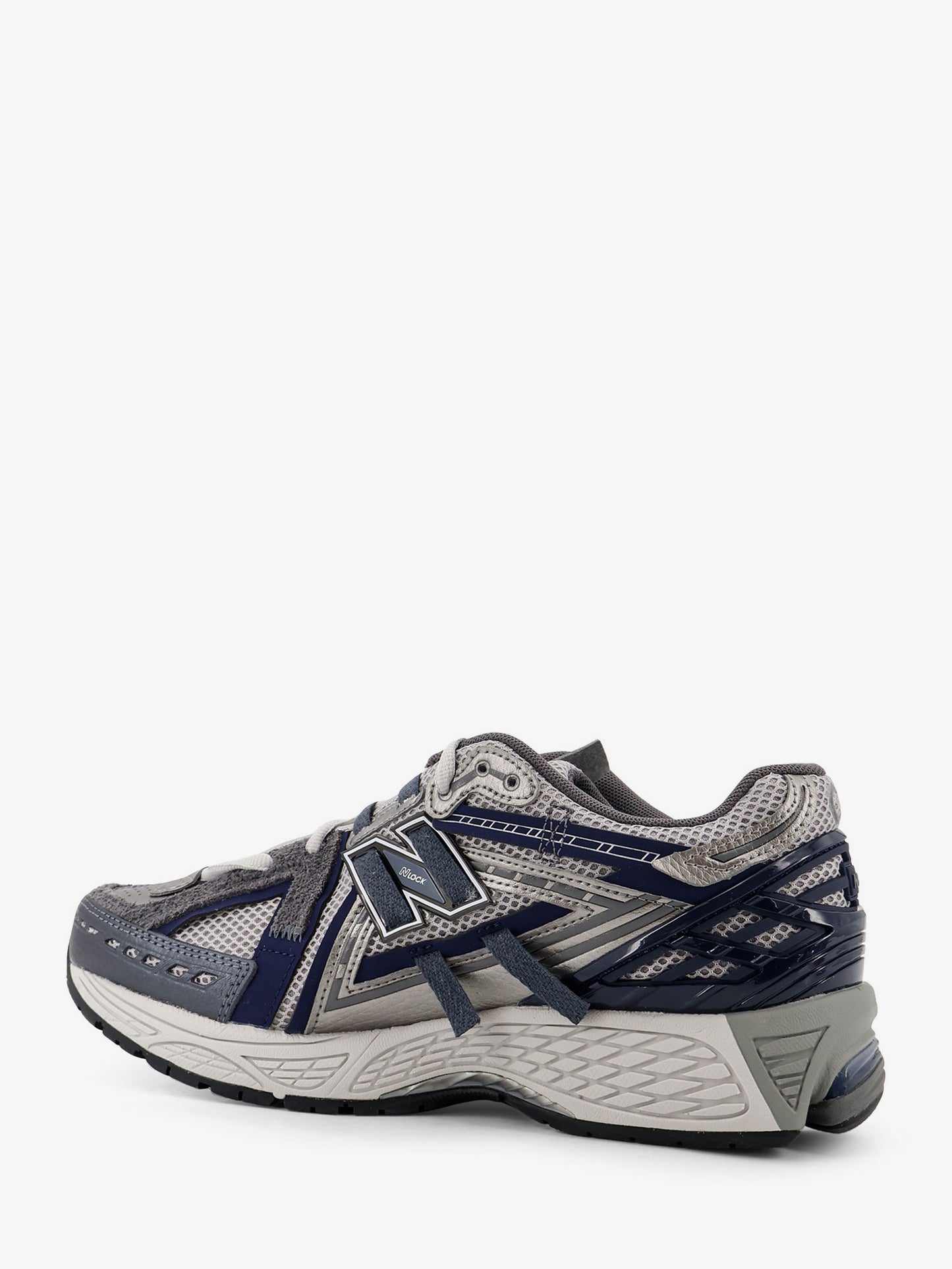 U19064 mesh sneakers with suede inserts
