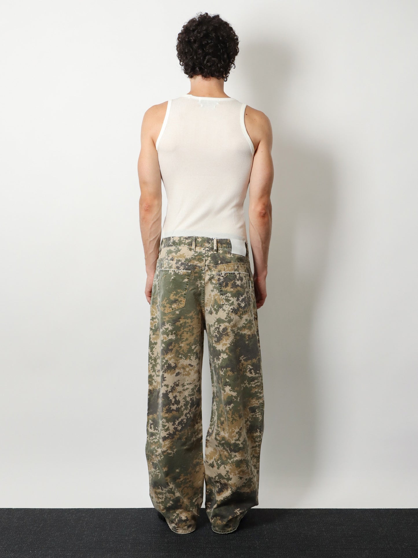 Cotton jeans with camouflage pattern