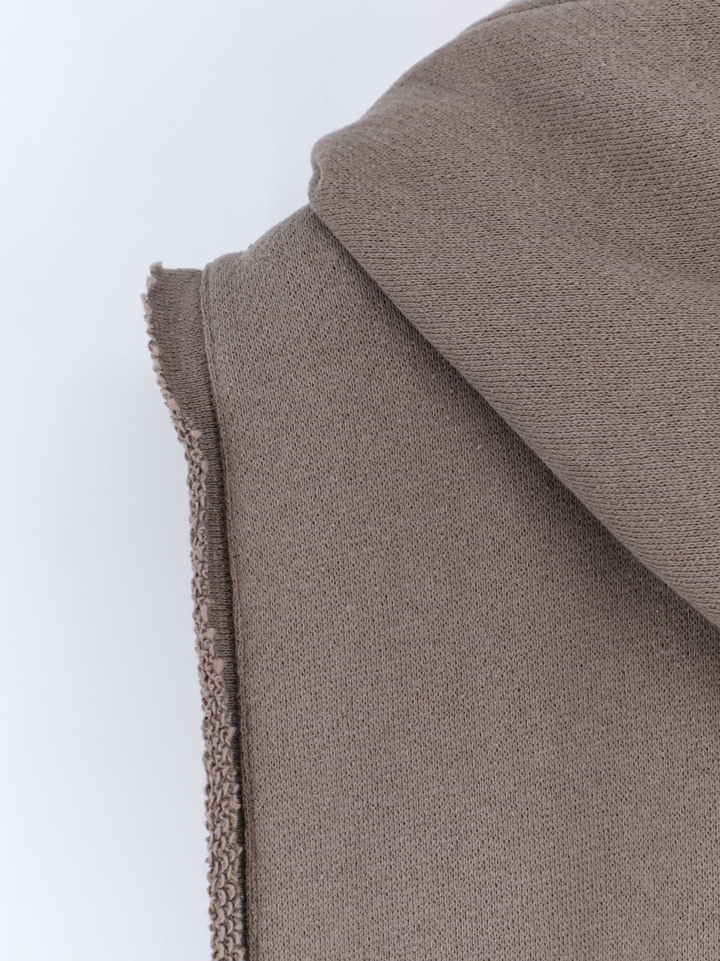 Sleeveless organic cotton sweatshirt