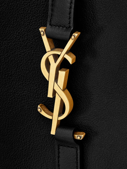 Le 5 à 7 hammered leather shoulder bag thumbnail