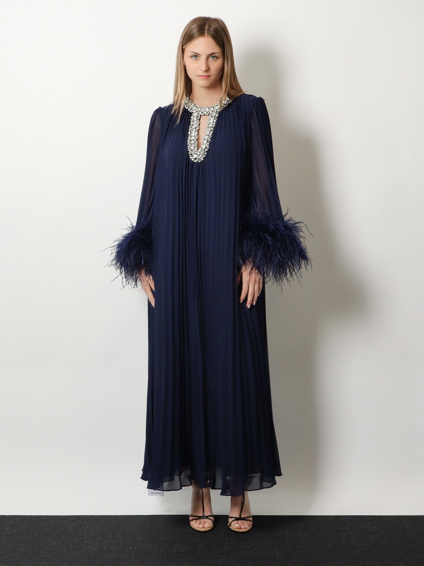 Chiffon long dress with ostrich feathers