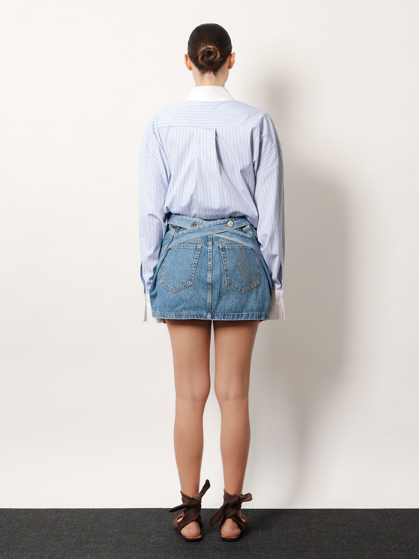 Denim skirt with belt