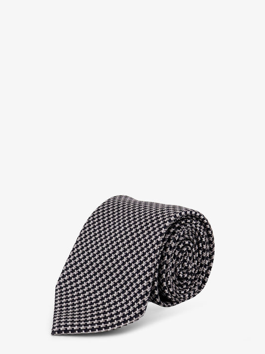 Silk tie
