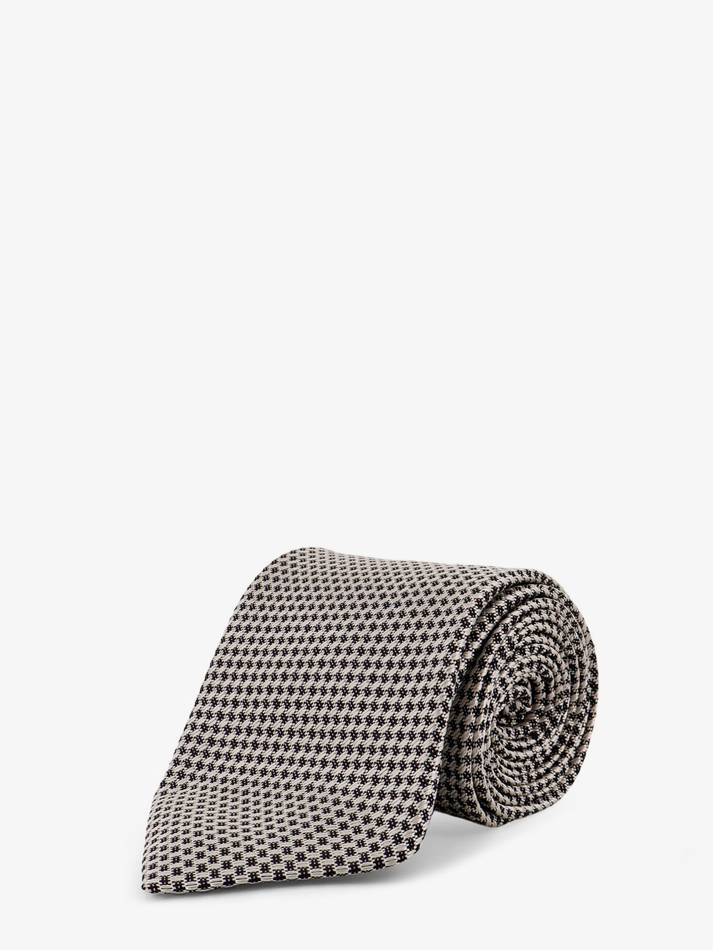 Silk tie