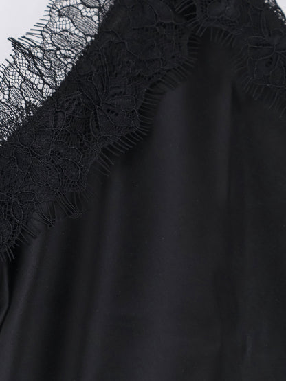 Satin top with lace profiles thumbnail