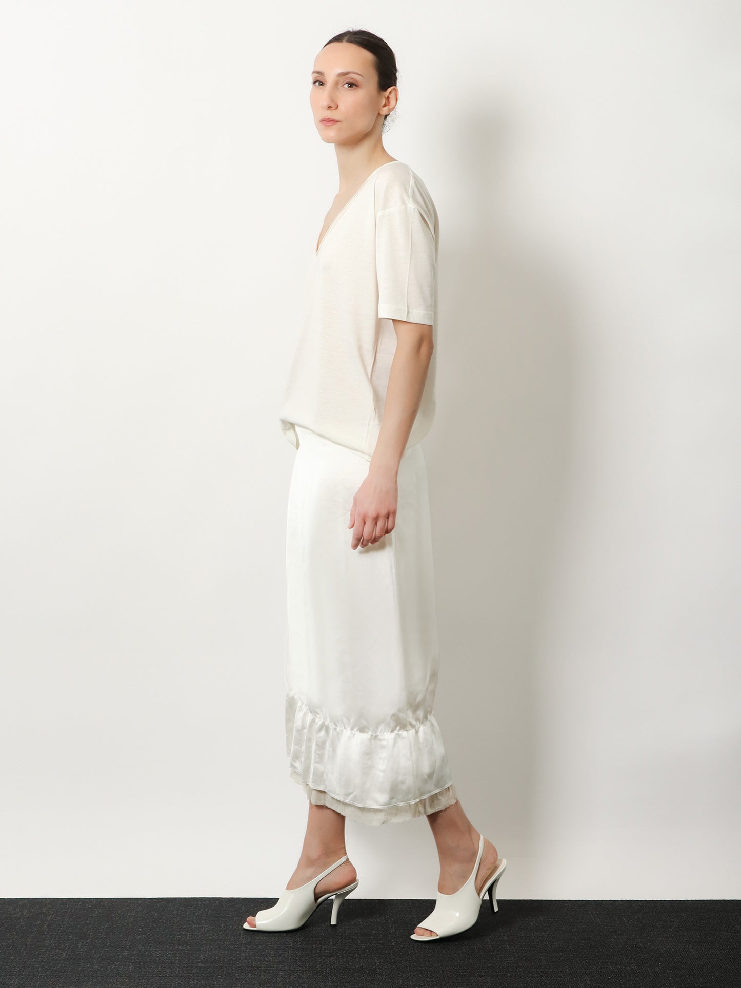 Layered viscose and linen blend skirt