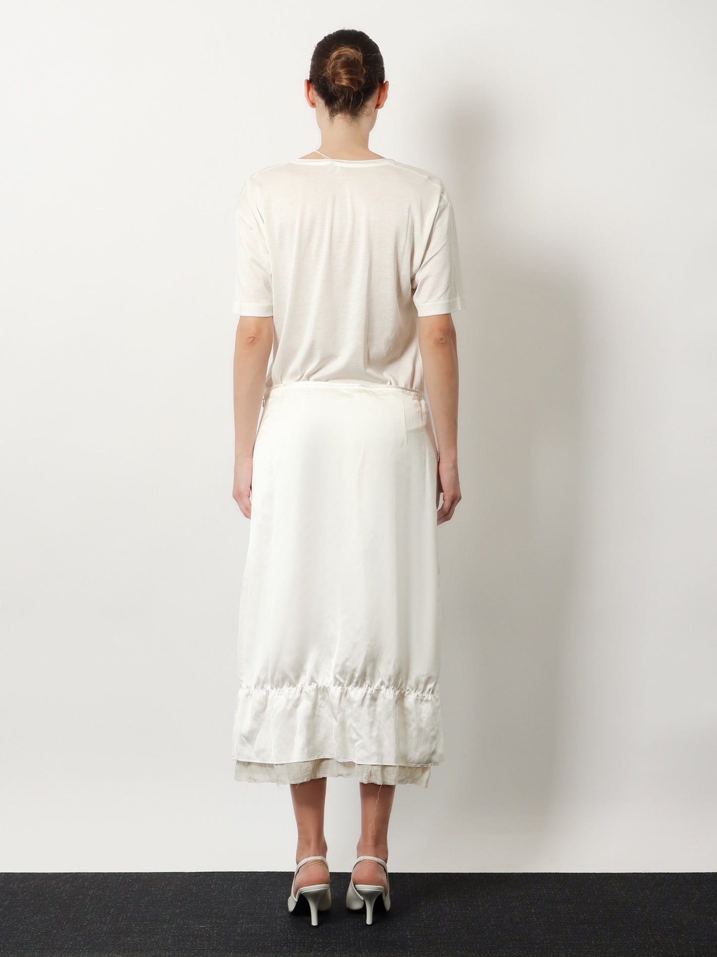 Layered viscose and linen blend skirt