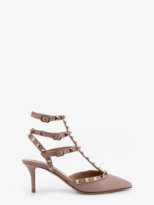 Rockstud leather pumps