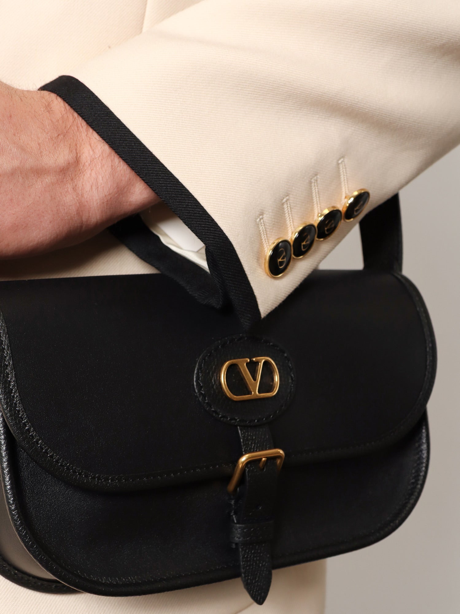 【VALENTINO GARAVANI】00sリアルレザーハンドバッグ　ブラック VALENTINO Garavani Large Rock Stud Black Shoulder Crossbody