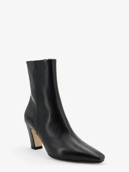 Leather ankle boots thumbnail