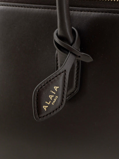 Delta Medium leather handbag thumbnail