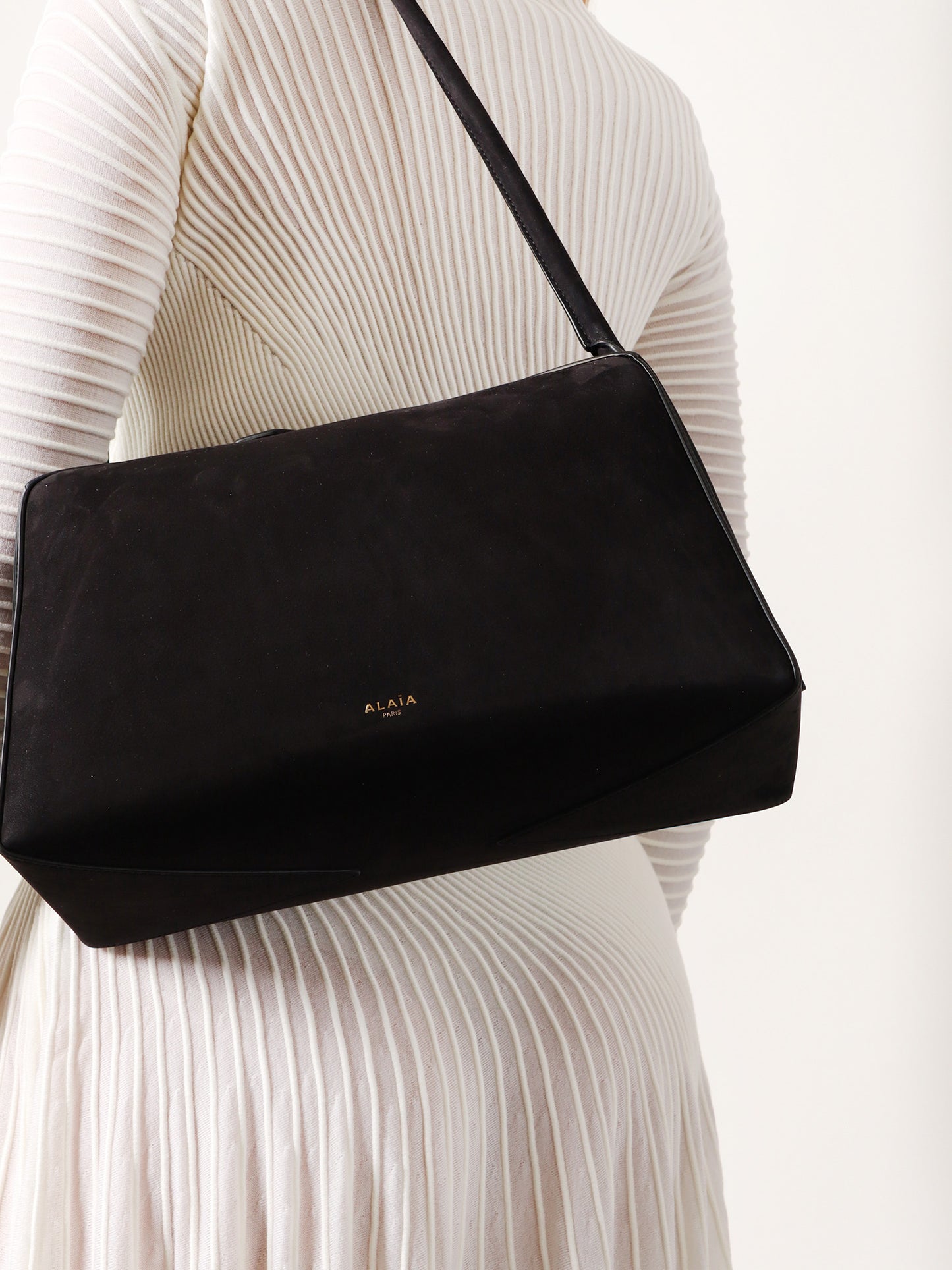 Le Bouledogue nubuck shoulder bag