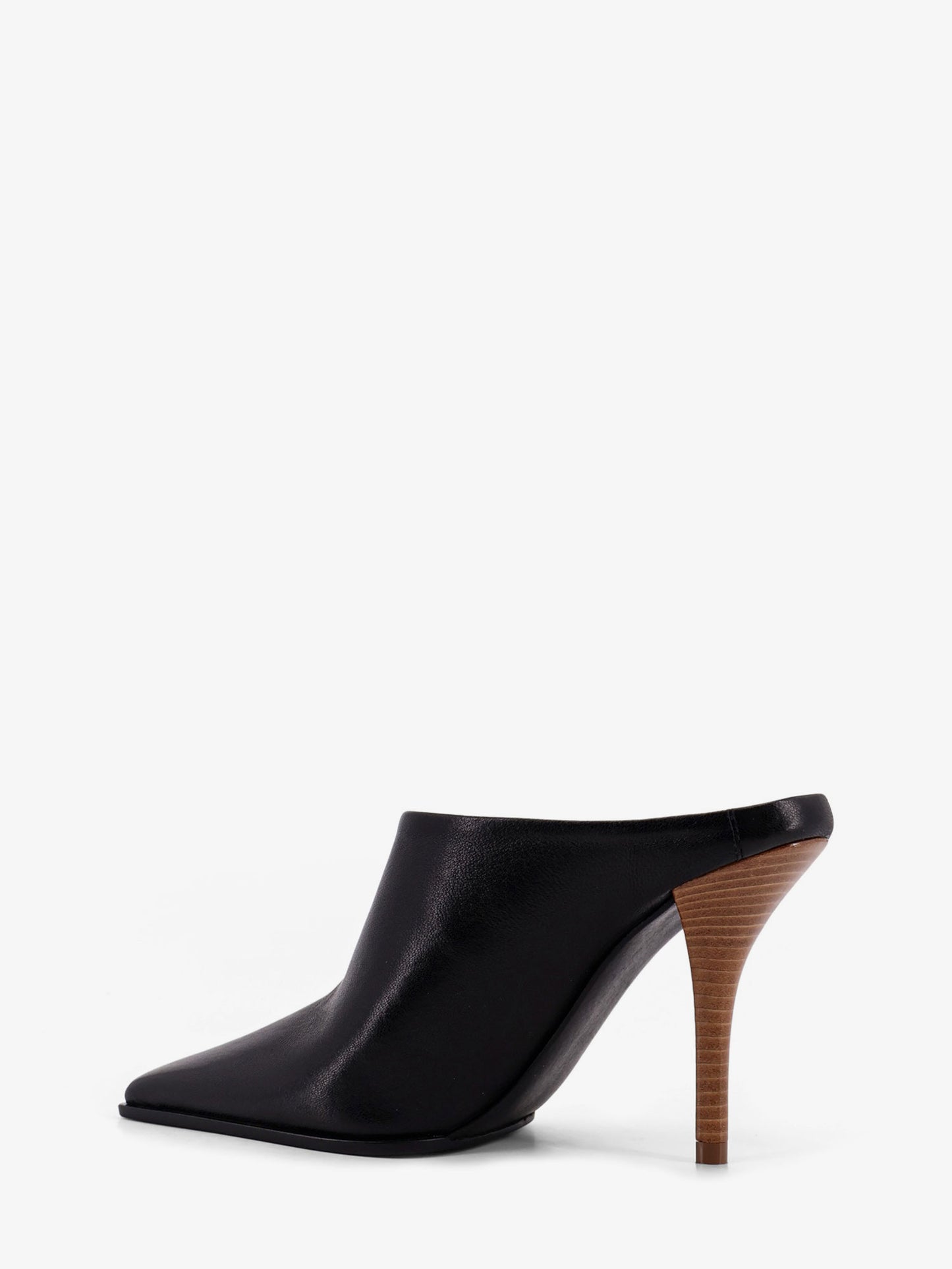 Leather sandals