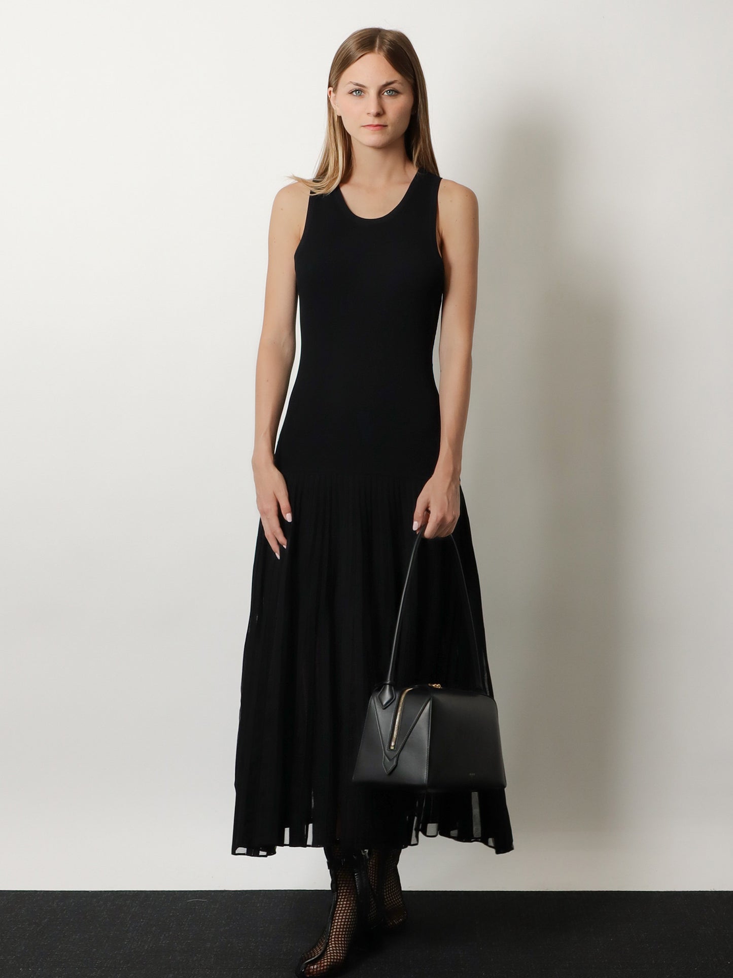 Long pleated viscose blend dress