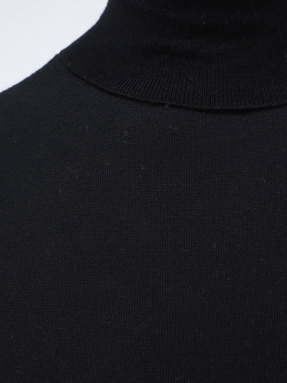 Maglia dolcevita in lana vergine thumbnail