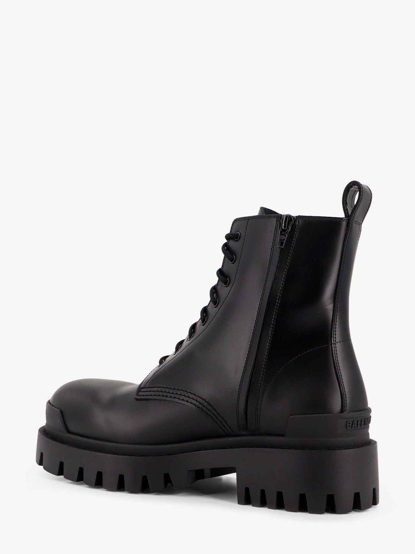 Leather boots with maxi rubber sole