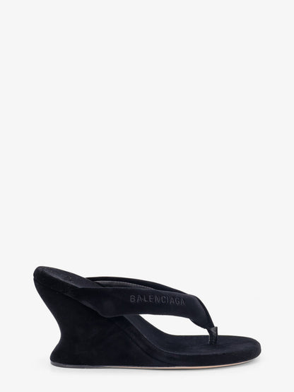 Gaeta velvet sandals thumbnail
