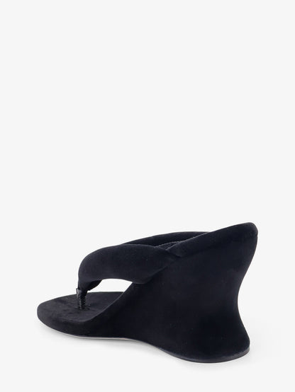 Gaeta velvet sandals thumbnail