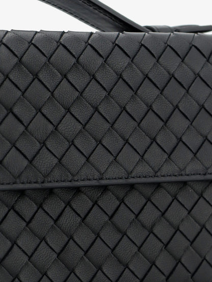 Leather wallet with Intrecciato pattern thumbnail