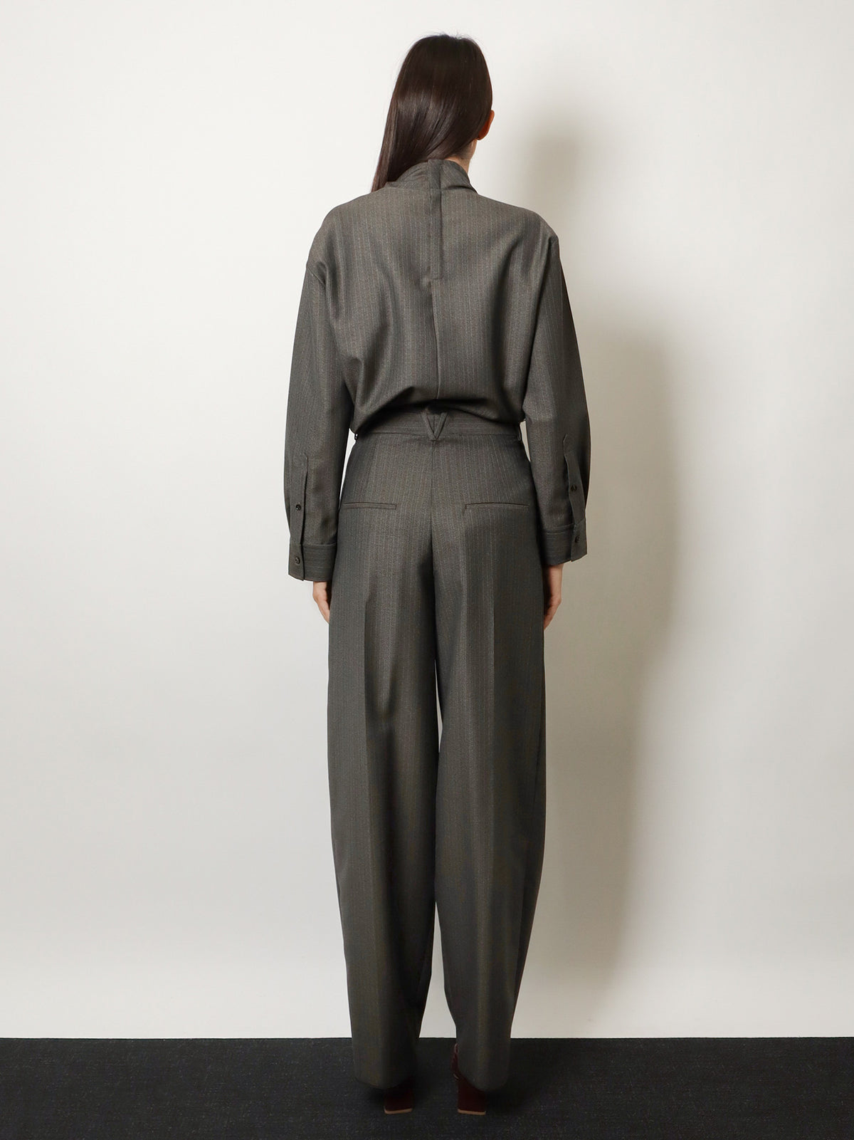 Pantaloni in lana e mohair con pinces