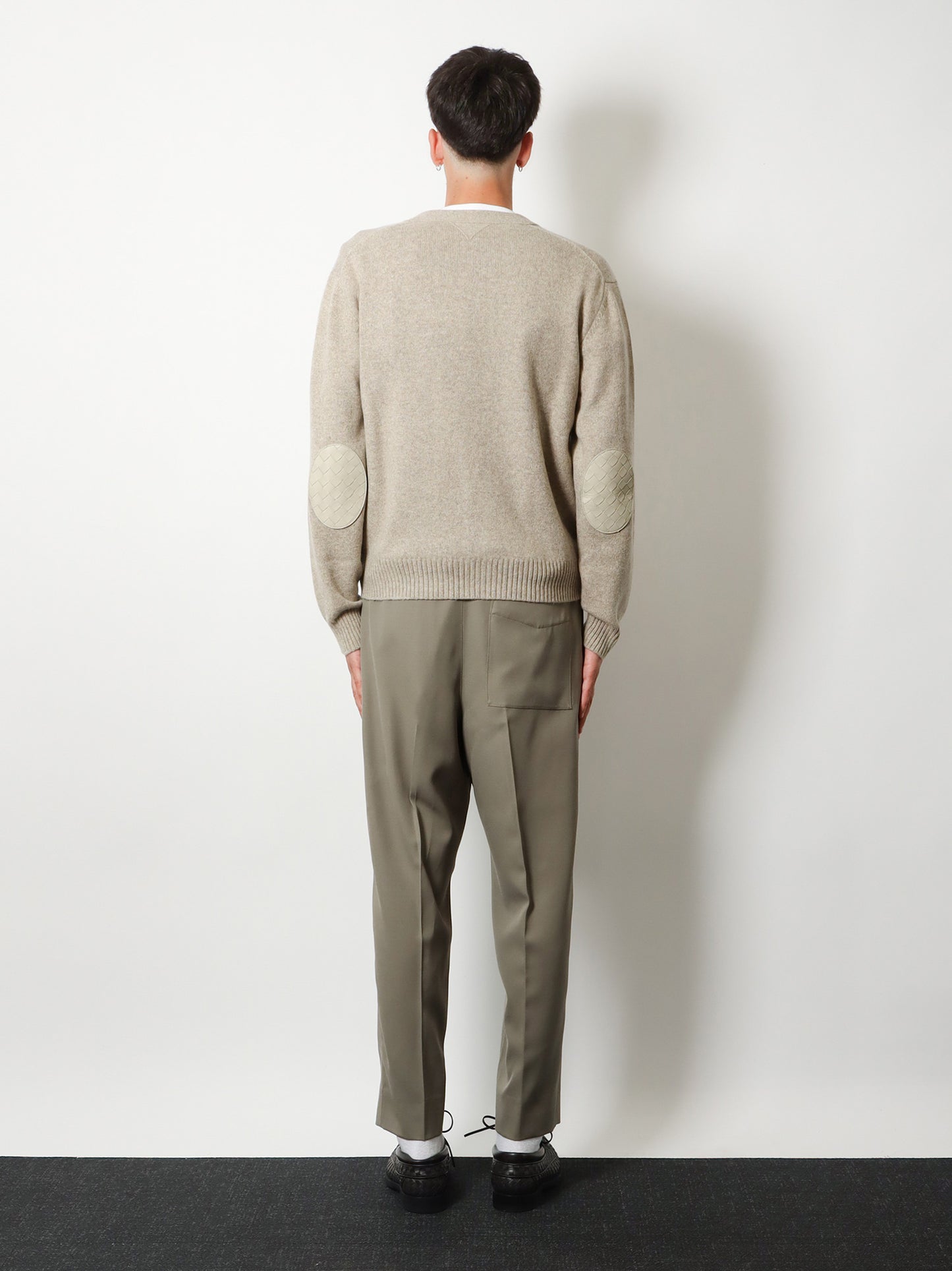 Cashmere blend cardigan with Intreccio patch