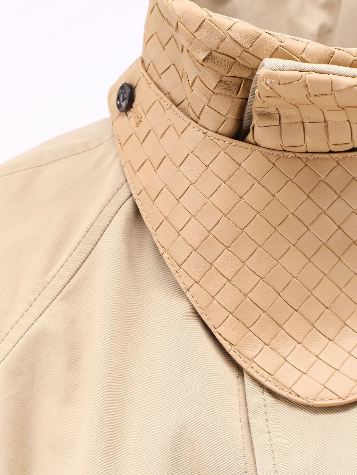 Lightweight cotton trench coat with Intrecciato leather detail