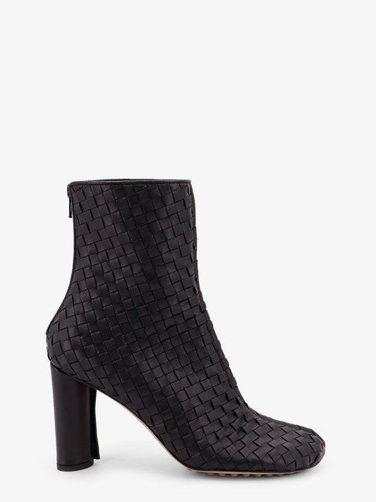 Cherry leather ankle boots with woven pattern