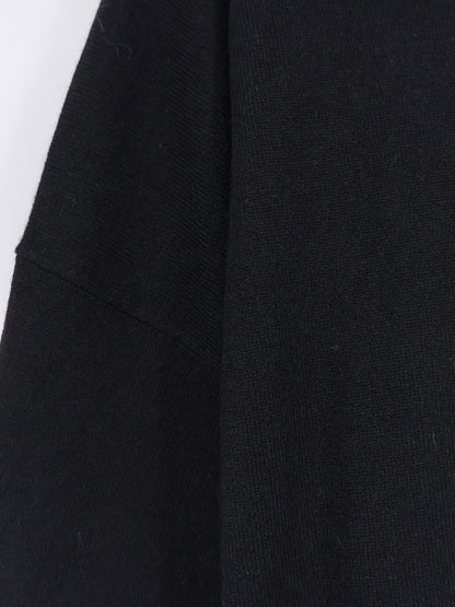 Cashmere sweater thumbnail