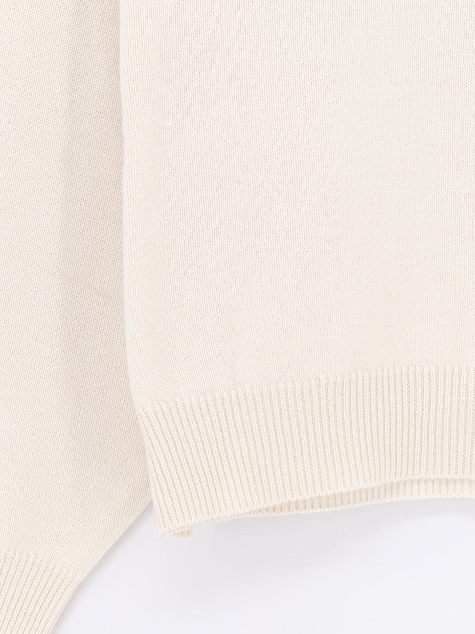 Cashmere turtleneck with Monili detail on the back