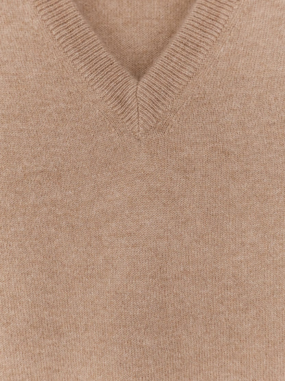 Cashmere sweater thumbnail