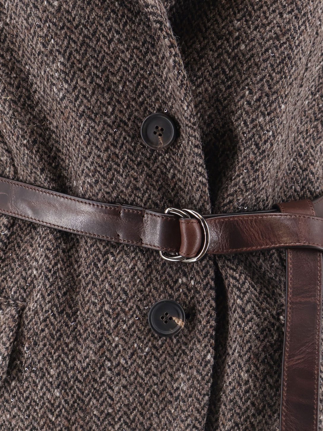Blazer smanicato con cintura