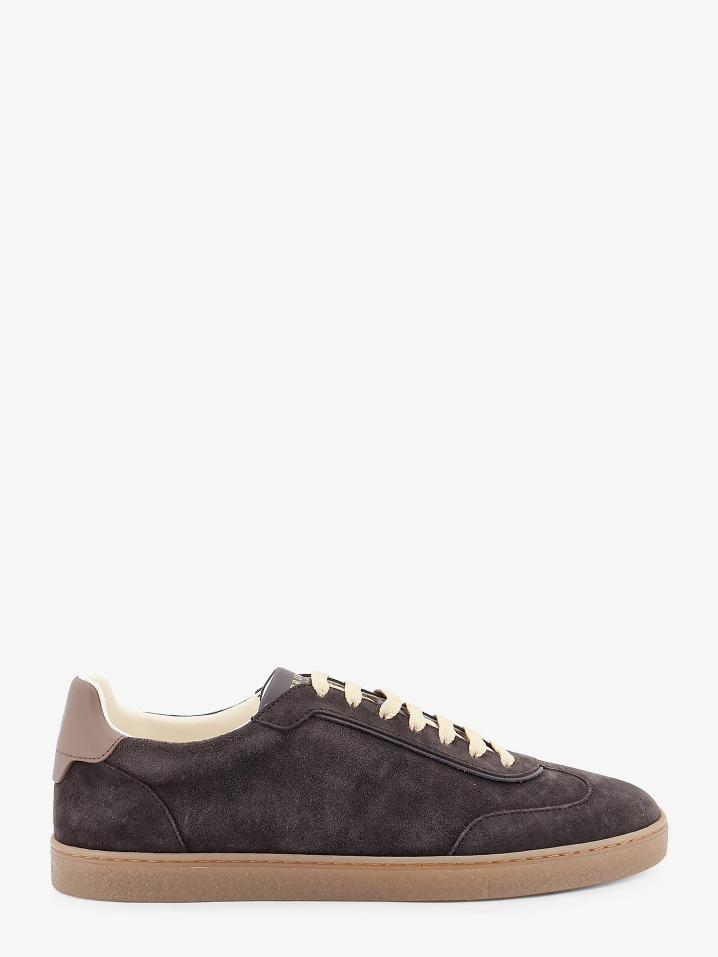 Sneakers in suede
