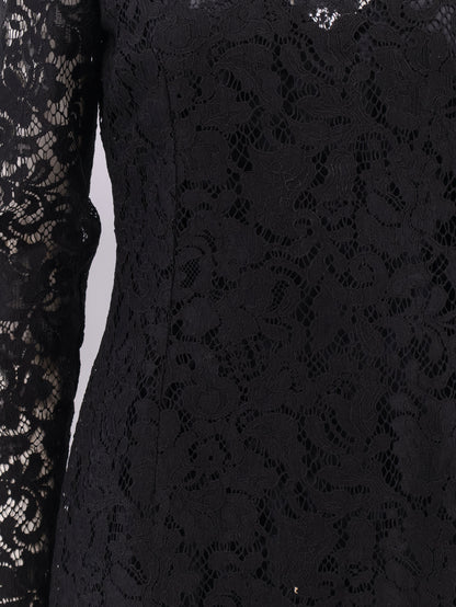 Lace dress thumbnail
