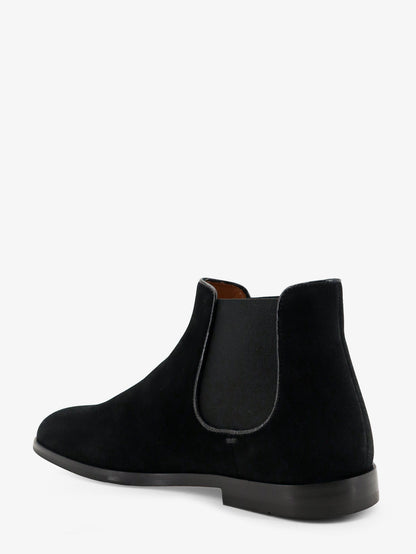Suede boots thumbnail