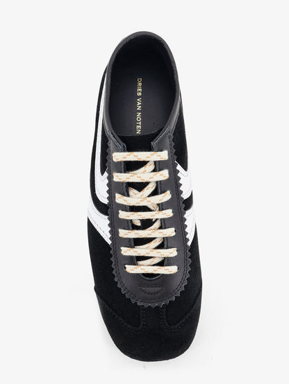 Low-Top suede sneakers thumbnail