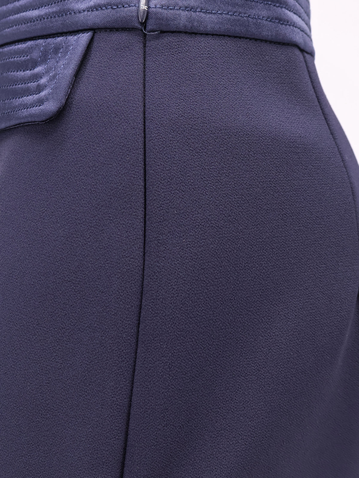 Mini Skirt with stitched profile