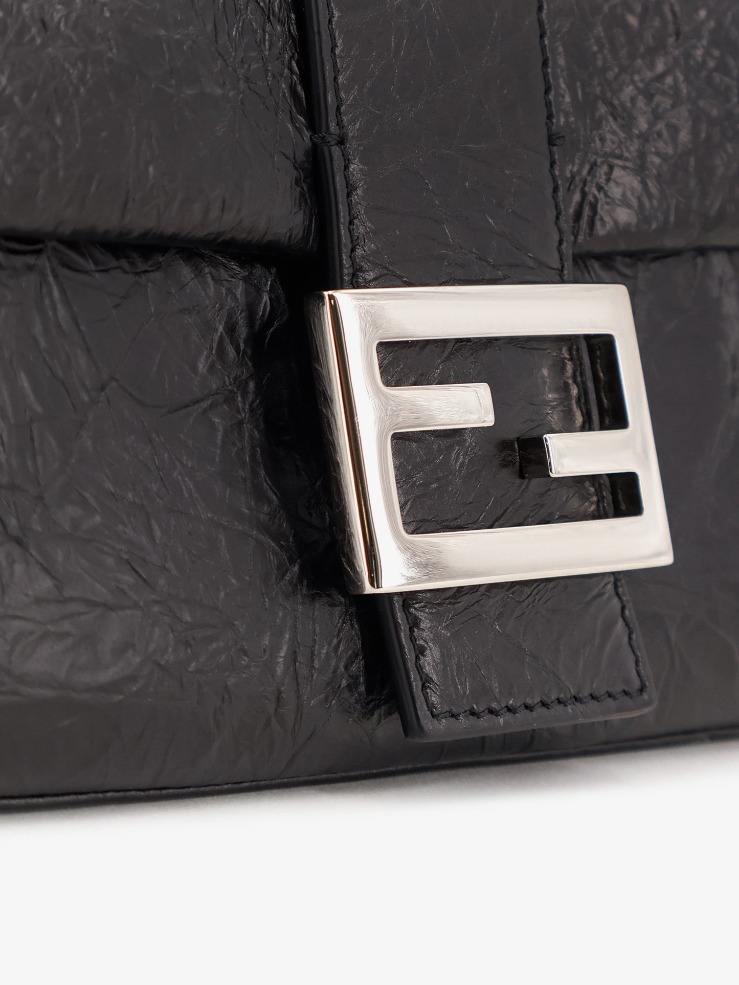Baguette vintage-effect leather shoulder bag