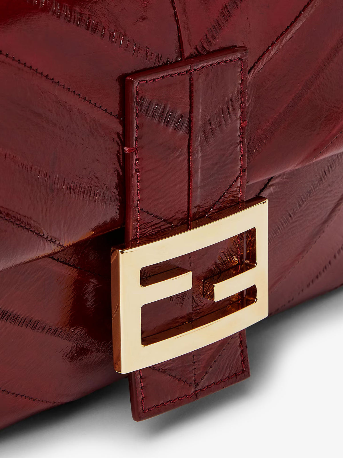 Borsa a spalla Baguette 26424 con intarsi a forma di missina