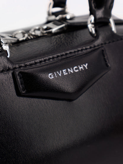 Antigona Mini leather shoulder bag thumbnail