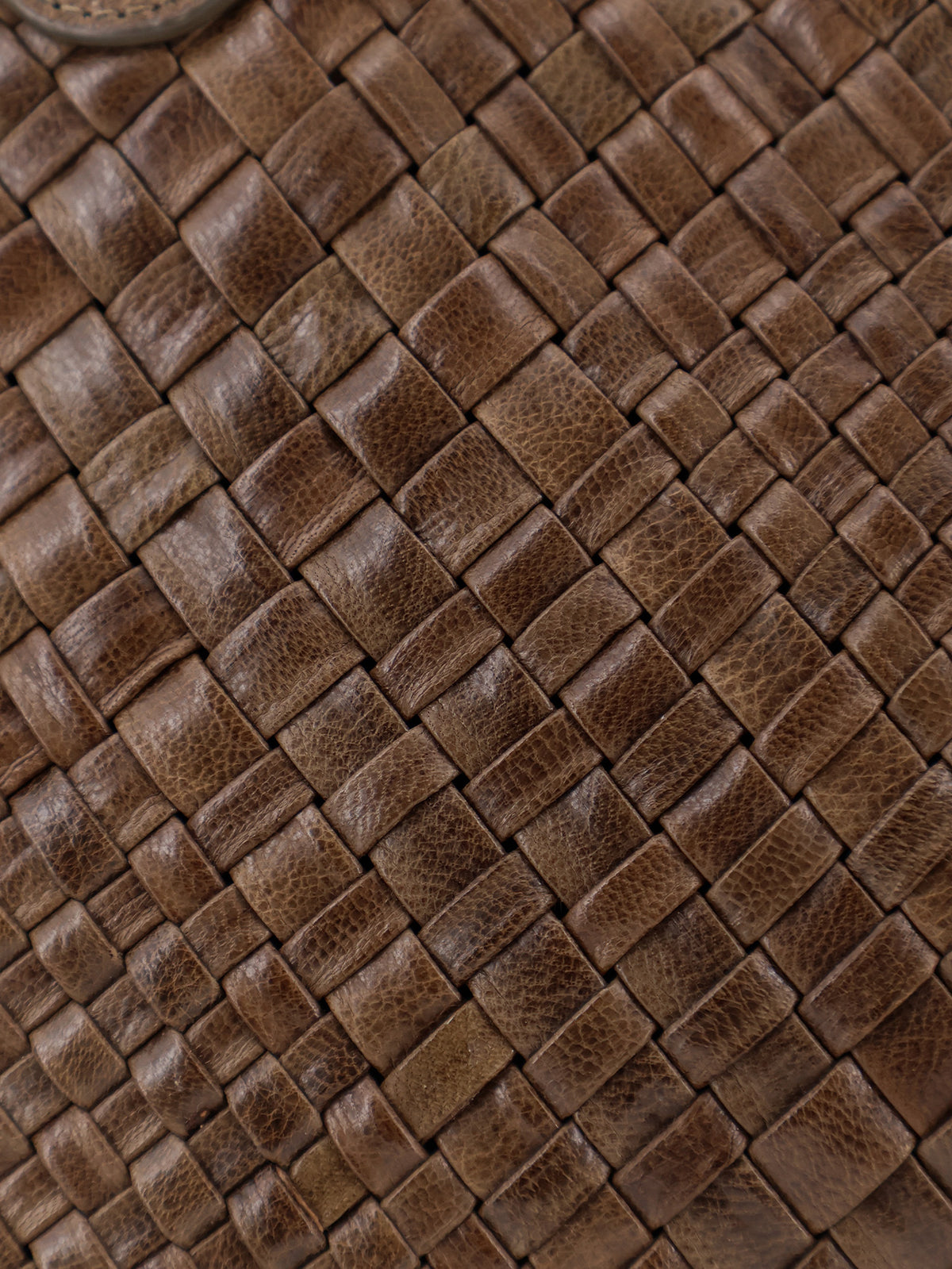 Bazika vegetable-tanned leather shouder bag with a woven