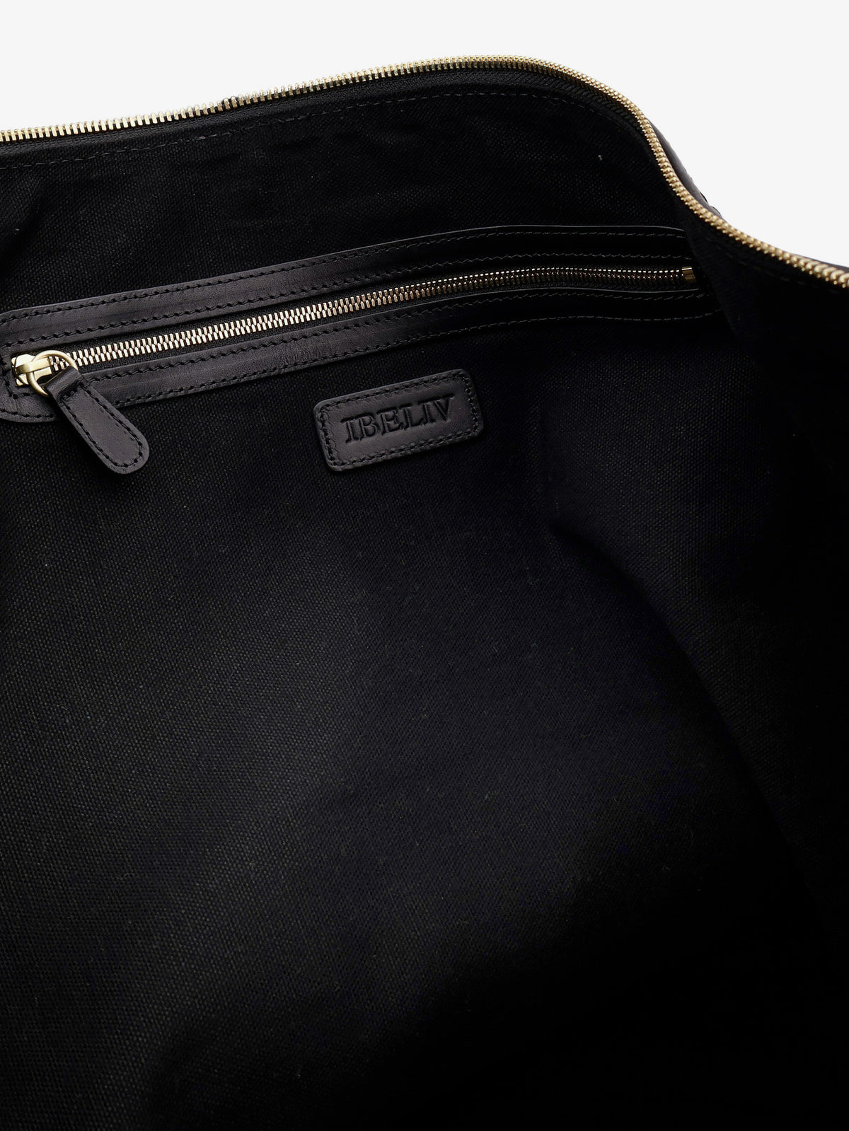 Borsa a tracolla Clip in pelle vegetale con motivo intrecciato